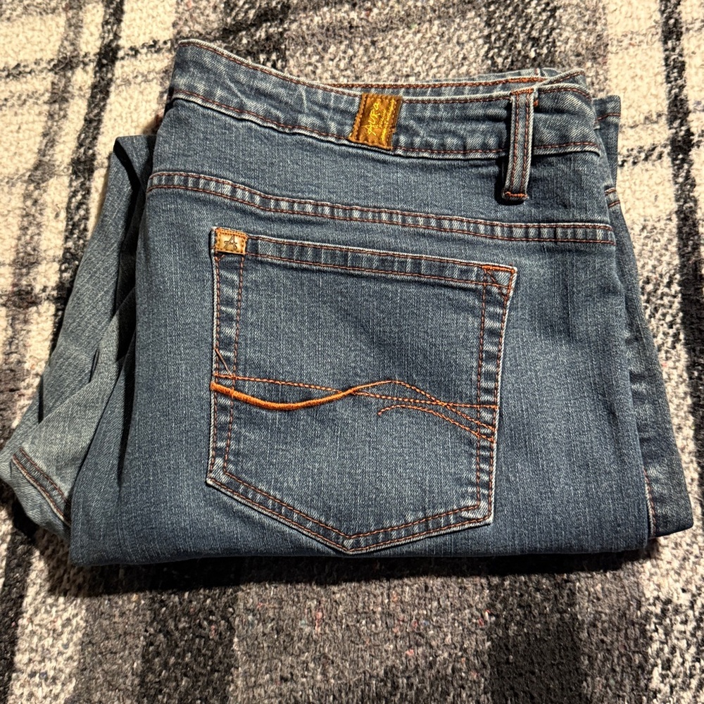 Wrangler Aura Women's Boot Cut Jeans
Blue Denim Jeans with Orange Stitching